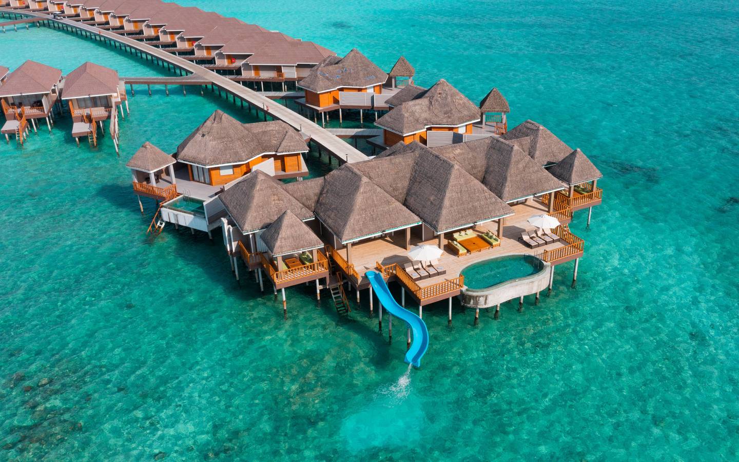 Brennia_Kottefaru_Presidential_Suite_1