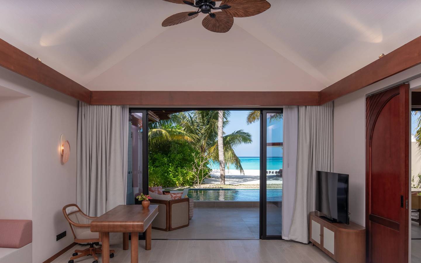 Villa_Park_Sun_Island_2_Bedroom_Beach_Pool_House_5