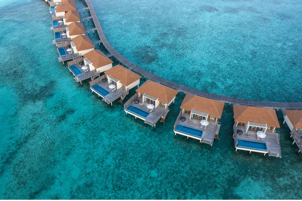 Überwasservilla Sonnenuntergang Radisson Hotel Maldives 2