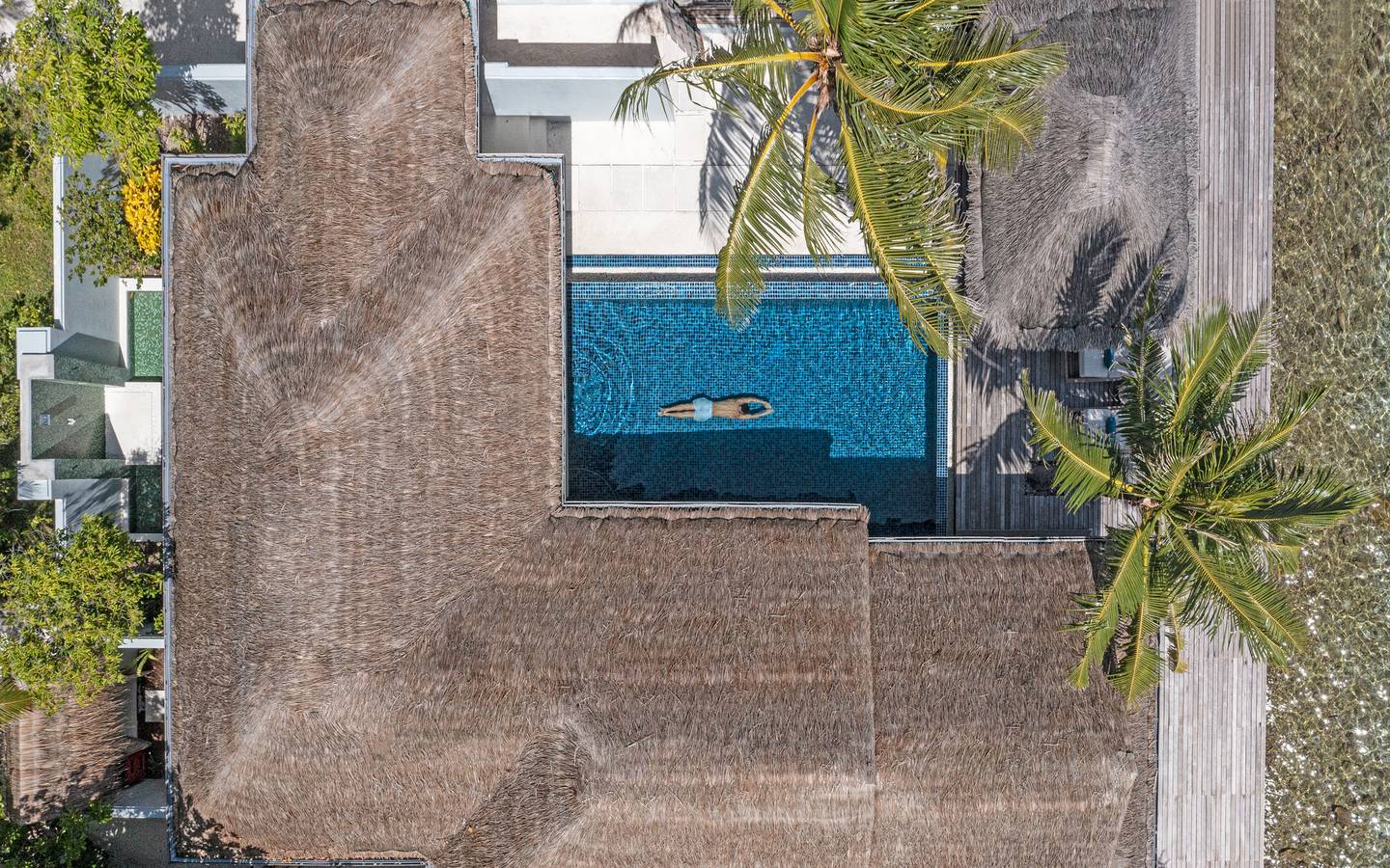 Naladhu_Private_Island_Maldives_Guest_Room_Ocean_House_Aerial_View