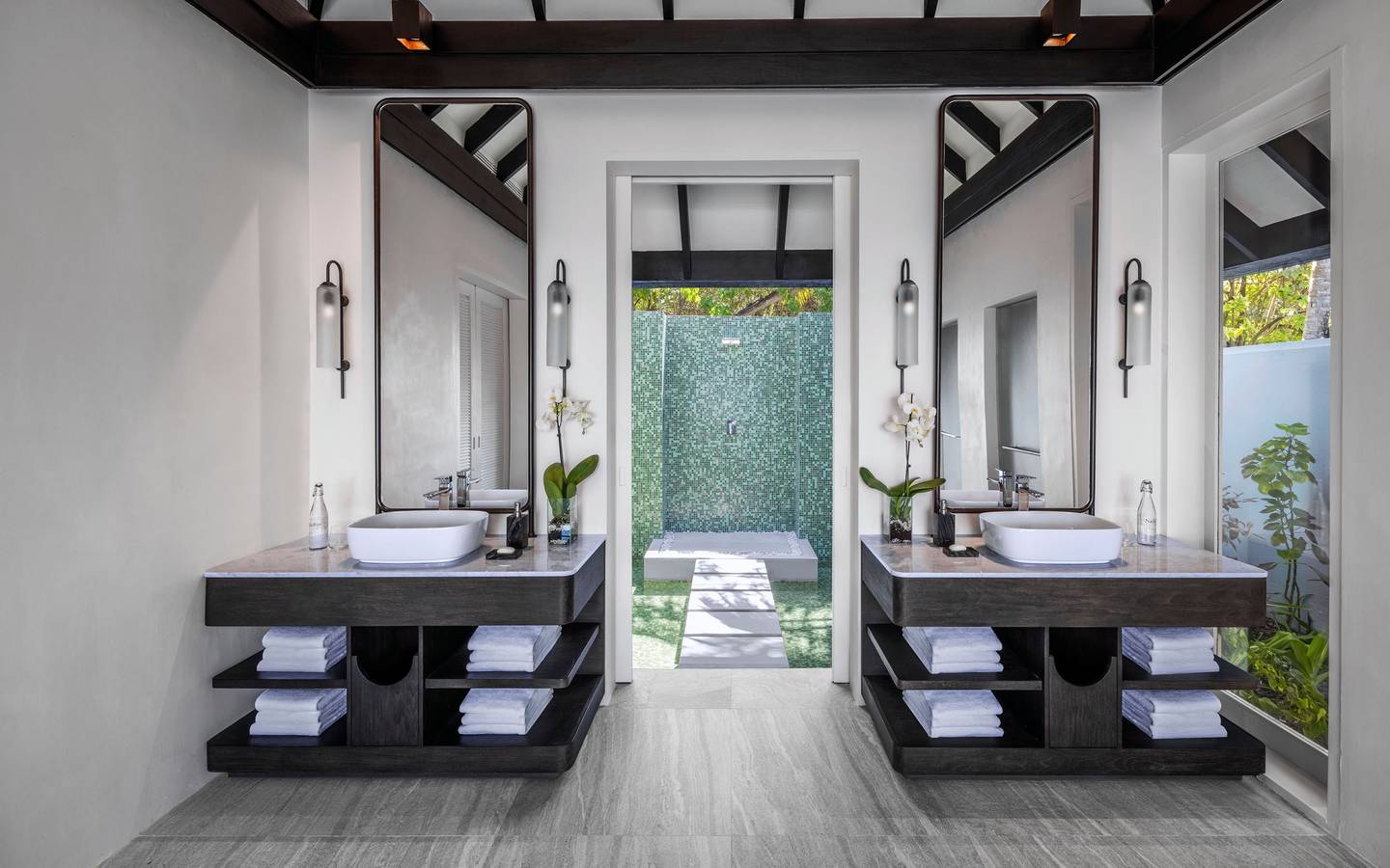 Naladhu_Private_Island_Maldives_Guest_Room_Ocean_House_with_Pool_Bathroom