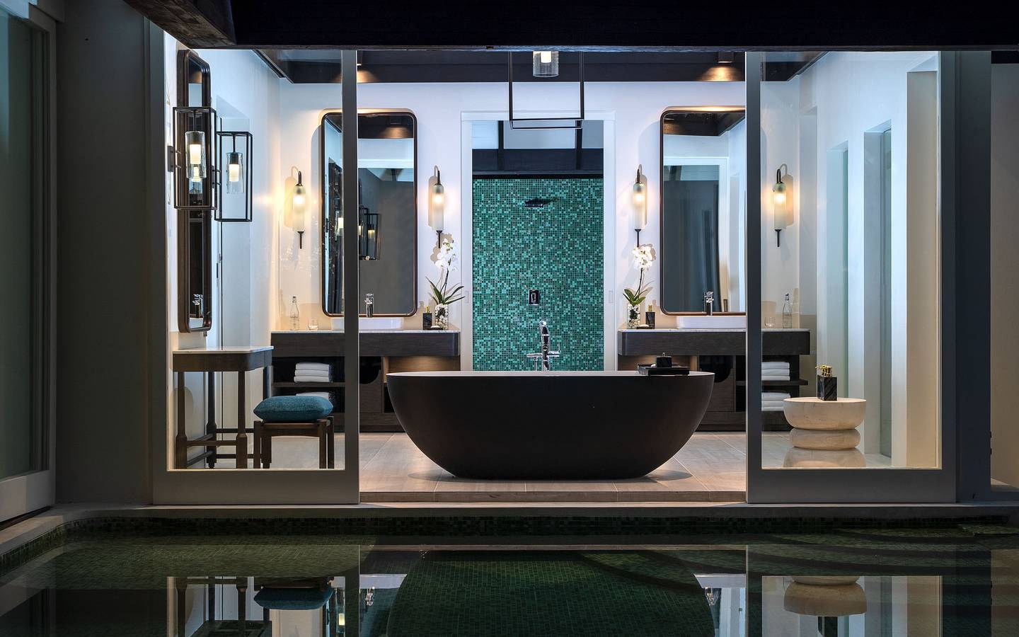 Naladhu_Private_Island_Maldives_Guest_Room_Beach_House_with_Pool_Bathroom_Detail