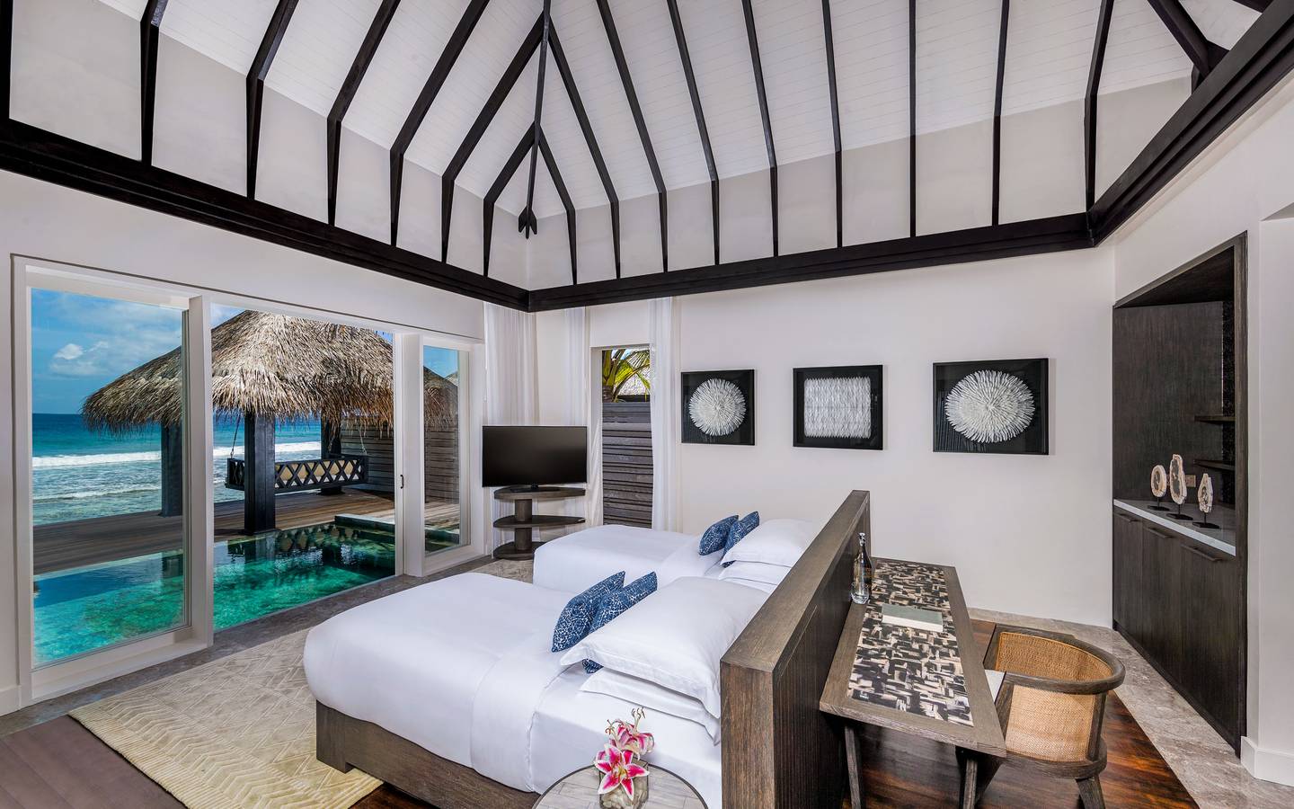 Naladhu_Private_Island_Maldives_Accommodation_Two_Bedroom_Pool_Beach_Residence_Twin_Bedroom