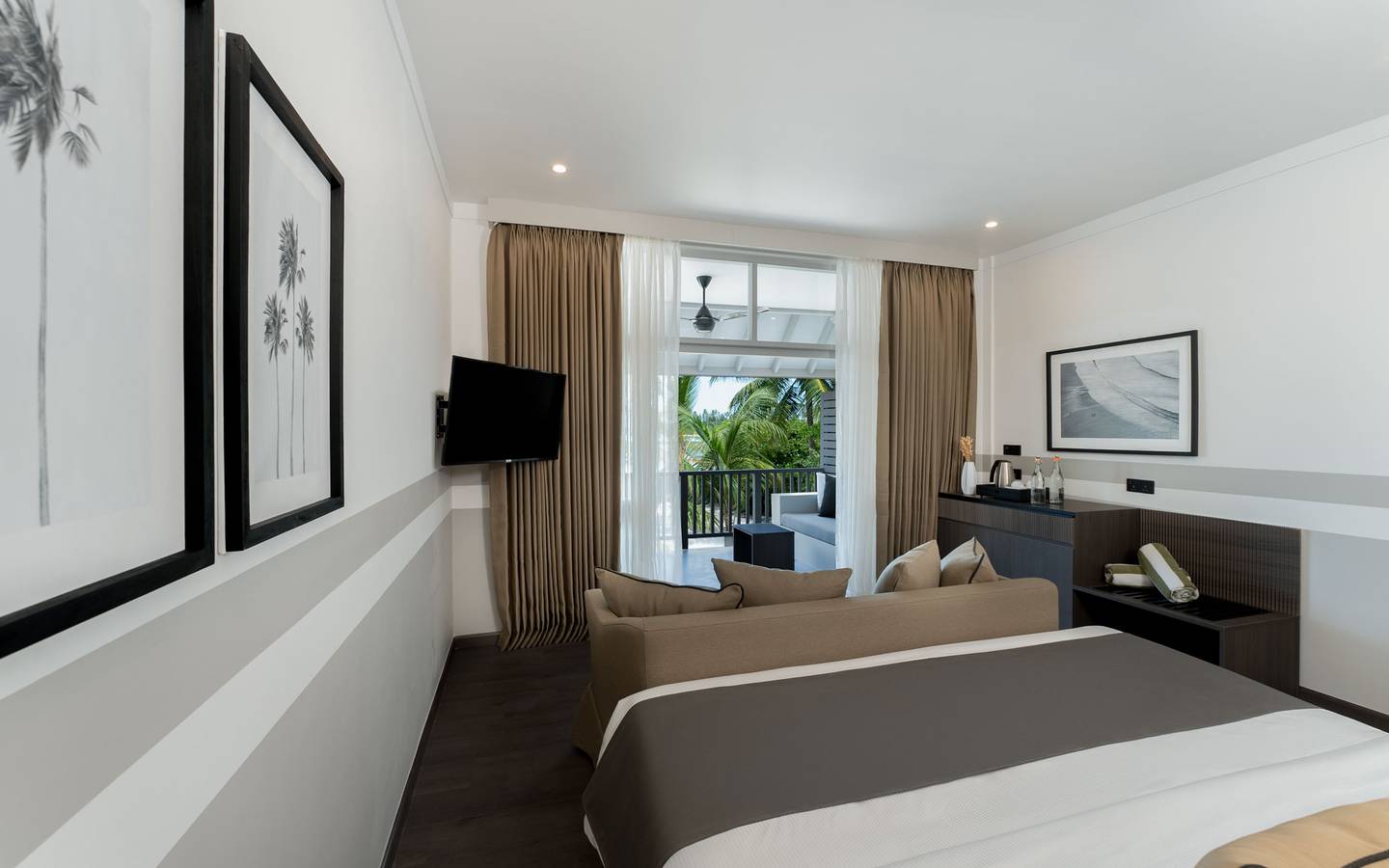 Sun_Siyam_Olhuveli_Malediven_Main_Island_Beach_Pavillon_Sleeping