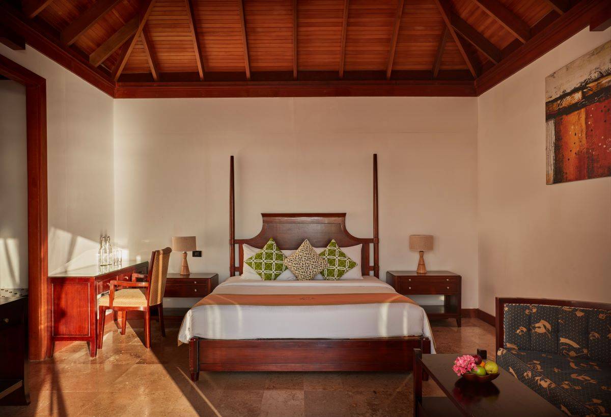 Sun Siyam Olhuveli, Malediven, Deluxe Water Villa, Schlafzimmer