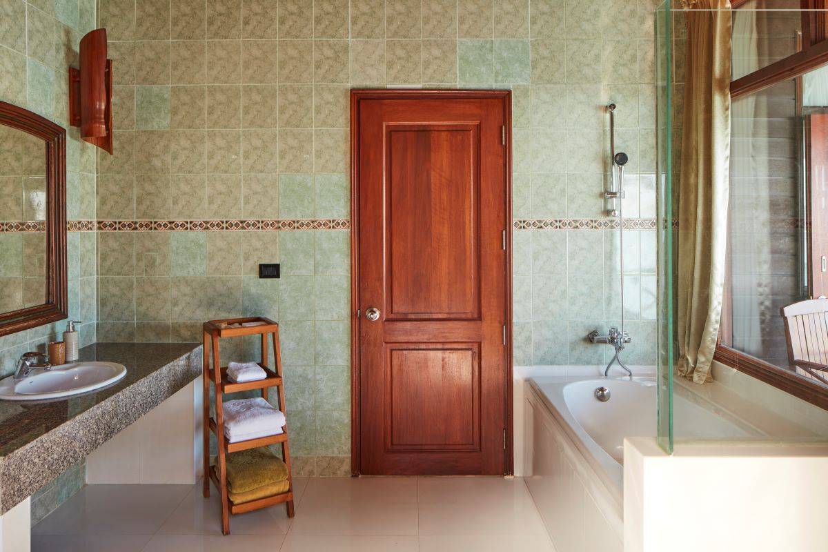 Sun Siyam Olhuveli, Malediven, Water Villa, Badezimmer mit Badewanne