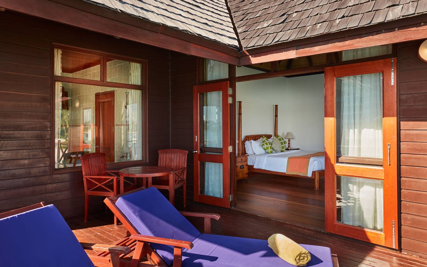 Sun_Siyam_Olhuveli_Water_Villa_Main_Island_Terrasse_1