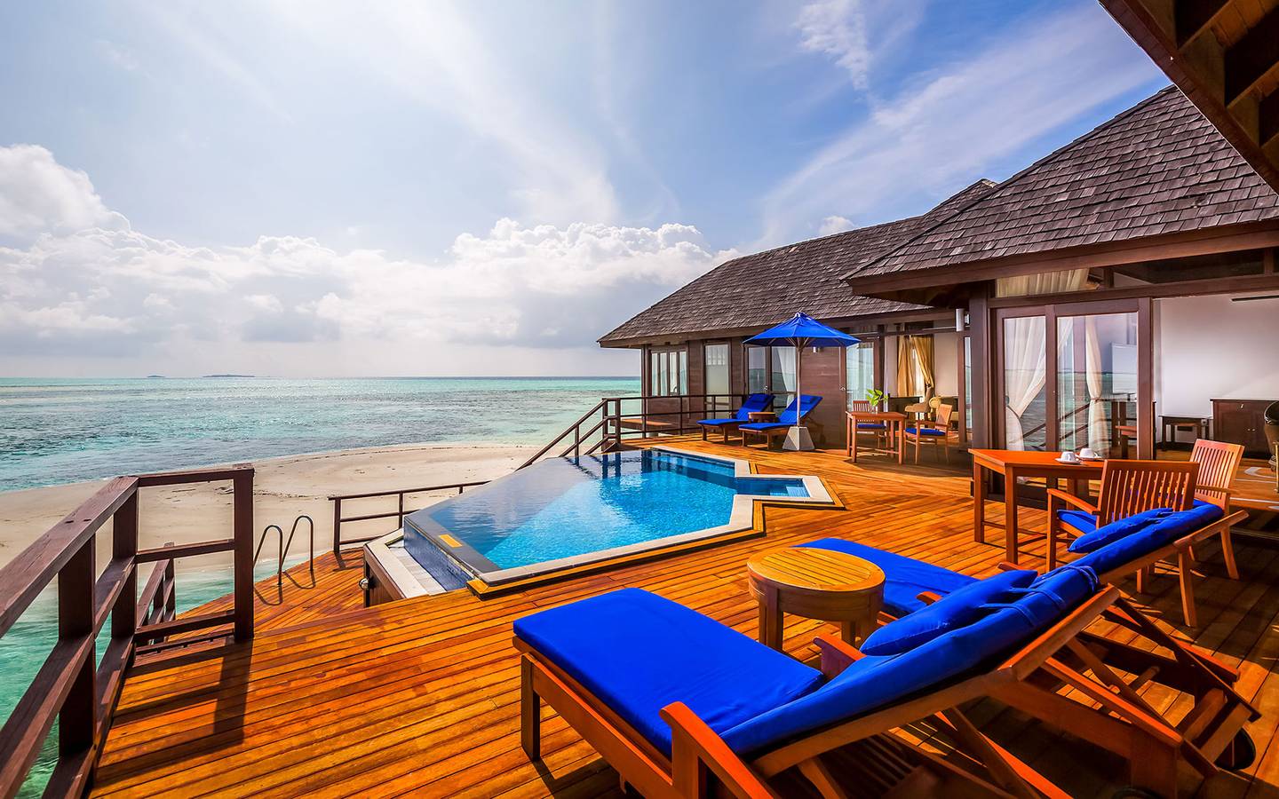 Presidential Water Suite