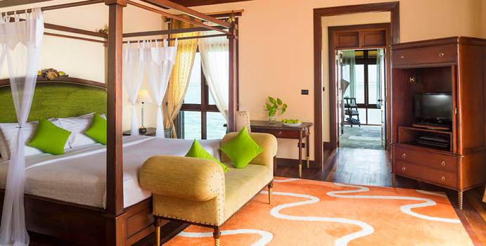Sun Siyam Olhuveli, Malediven, Presidential Water Suite, Schlafzimmer mit 1 Bett