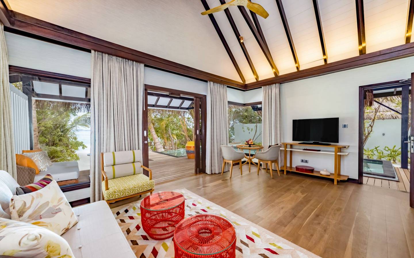 ozen-life-maadhoo-maldives-earth-pool-pavilion-living-room-view