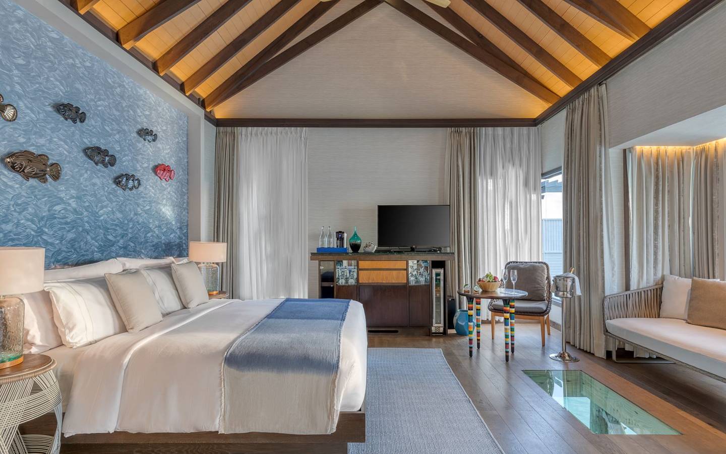 ozen-life-maadhoo-maldives-wind-villa-with-pool-bedroom