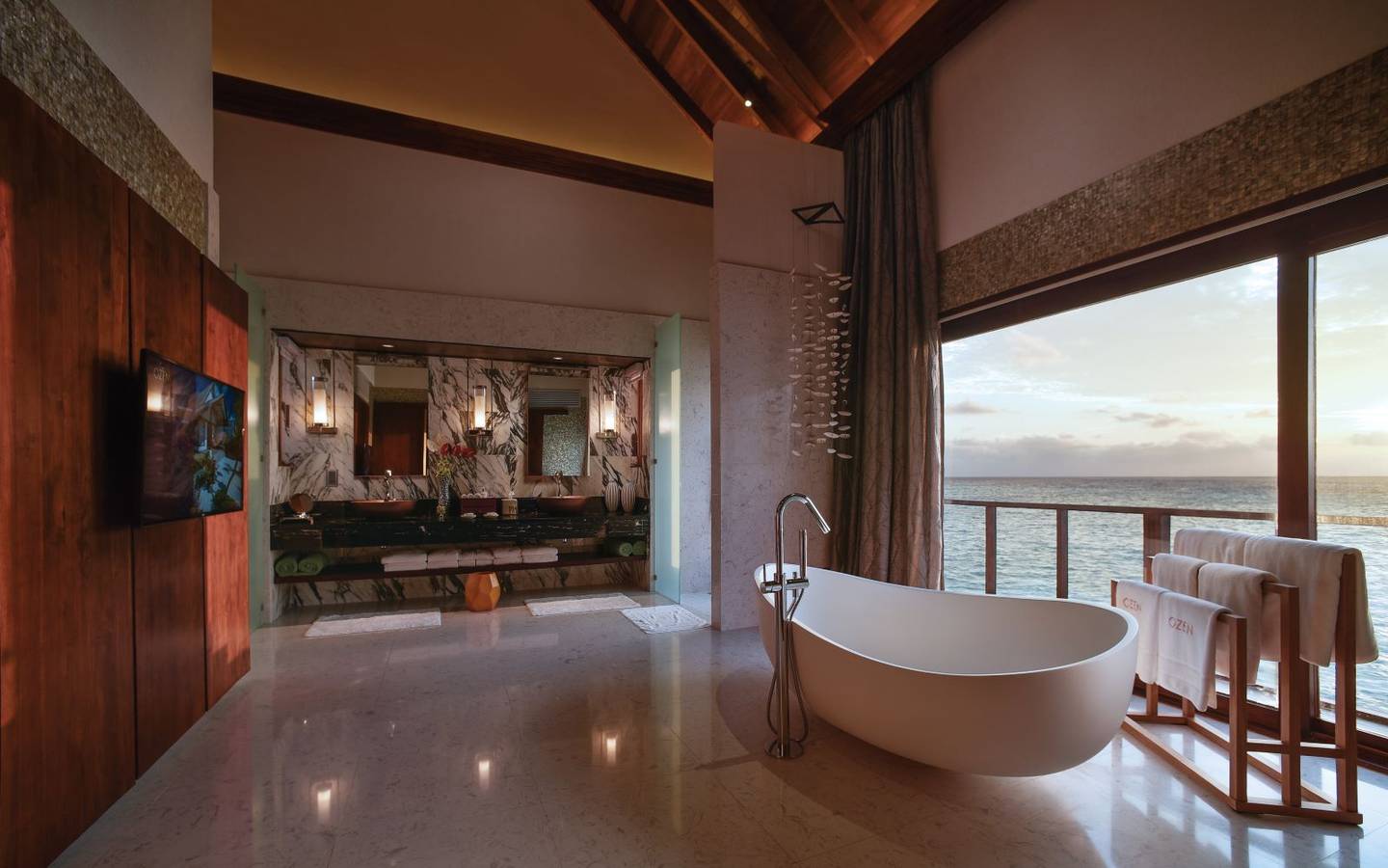 ozen-life-maadhoo-maldives-the-ozen-residence-bathroom-bath-tube