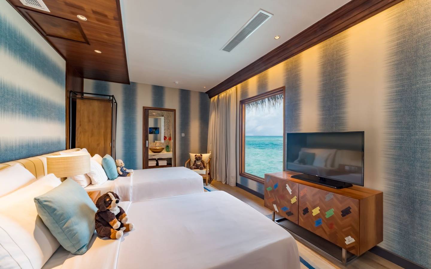 ozen-life-maadhoo-maldives-the-ozen-residence-twin-bedroom