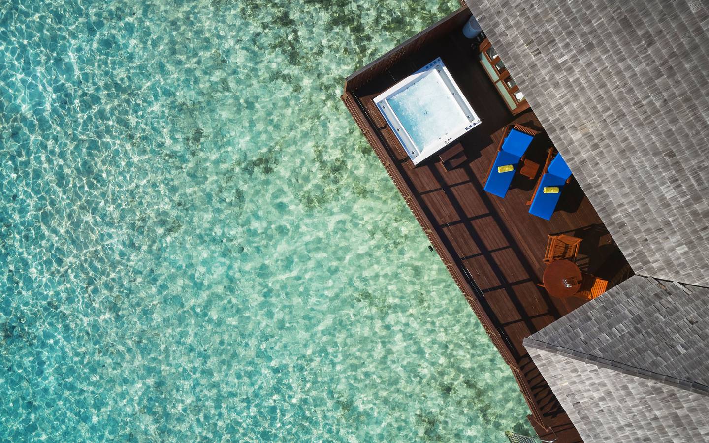 Sun_Siyam_Olhuveli_Main_Island_Prestige_Jacuzzi_Water_Villa_Aerial_3