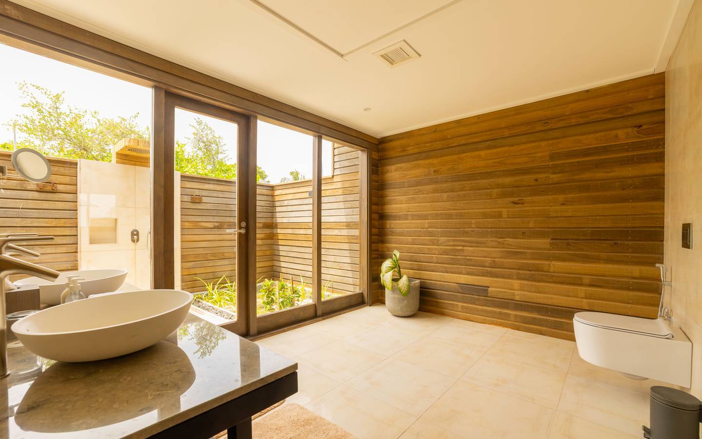 Nala_Maldives_Sunrise_Beach_Villa_8