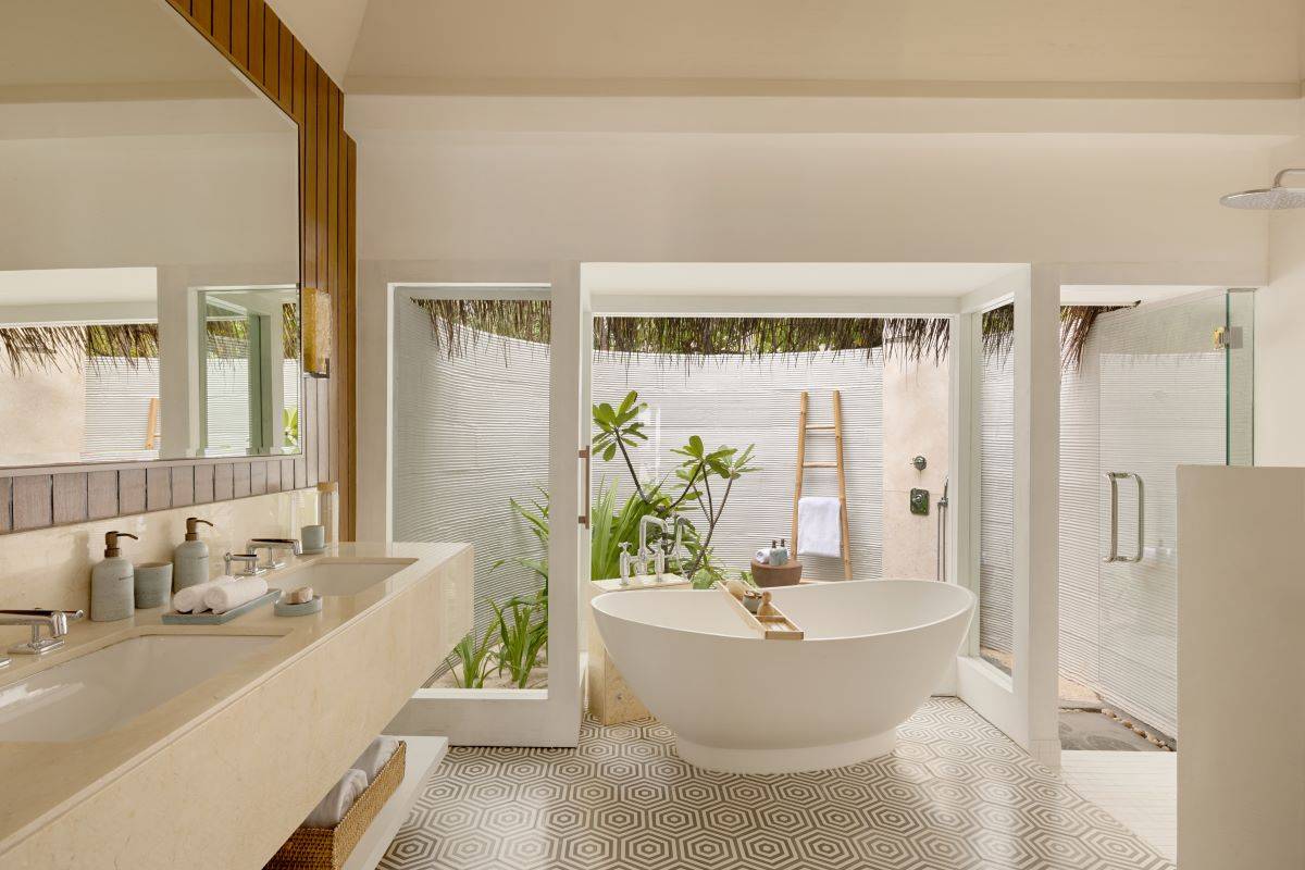 Six Senses Kanuhura, Two Bedroom Beach Villa Suite with Pool, Badezimmer