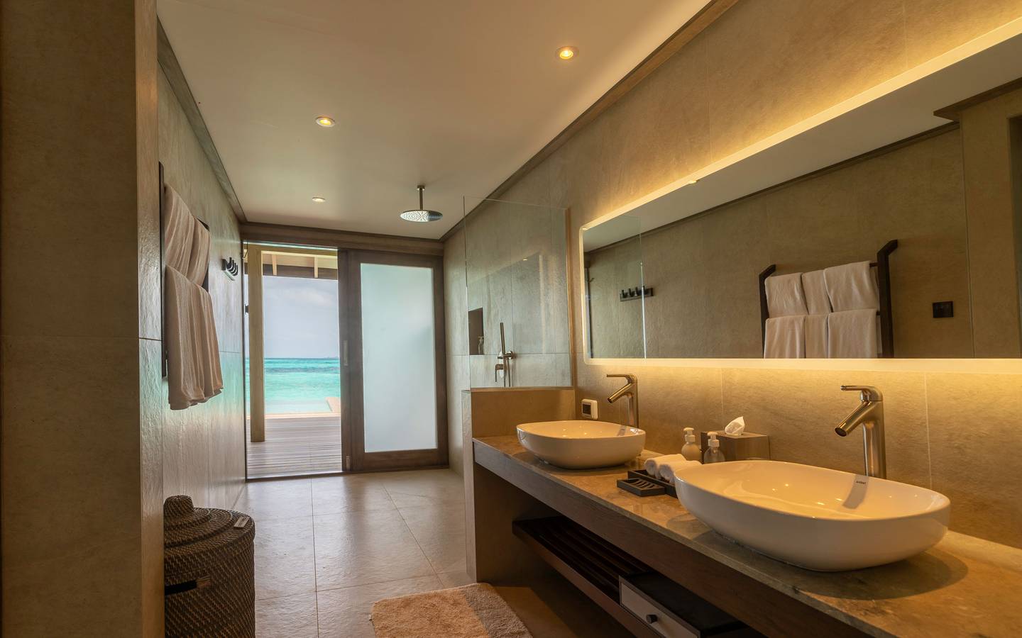 Nala_OceanPoolVillaBathroom_1