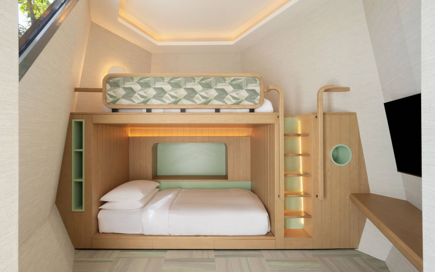 So_Maldives_Family_Beach_Pool_Villa_with_Capsule_7