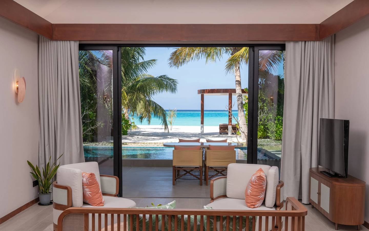 Villa_Park_Sun_Island_2_Bedroom_Beach_Pool_House_9