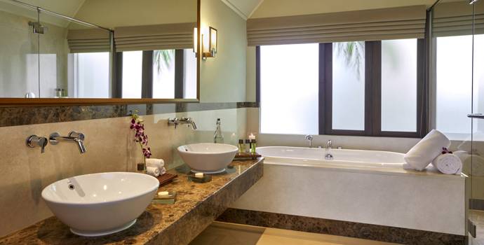 Badezimmer OG, Two Bedroom Beach Villa Suite with Pool, Taj Exotica Maldives Resort & SPA