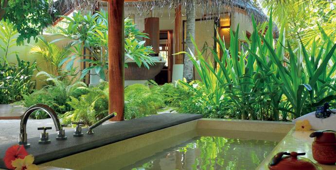 Badewanne im Garten, Double Storey Beach Villa, Constance Halaveli Resort