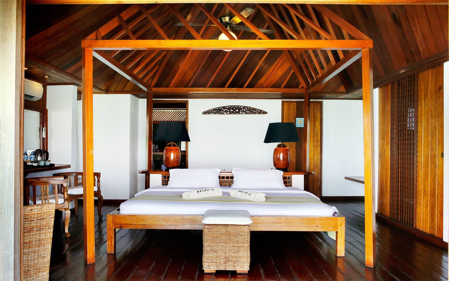 Gangehi_Island_Resort_Wasservilla_5