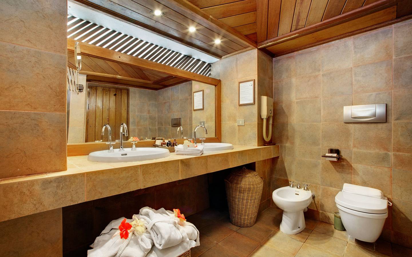 Gangehi_Island_Resort_Wasservilla_4