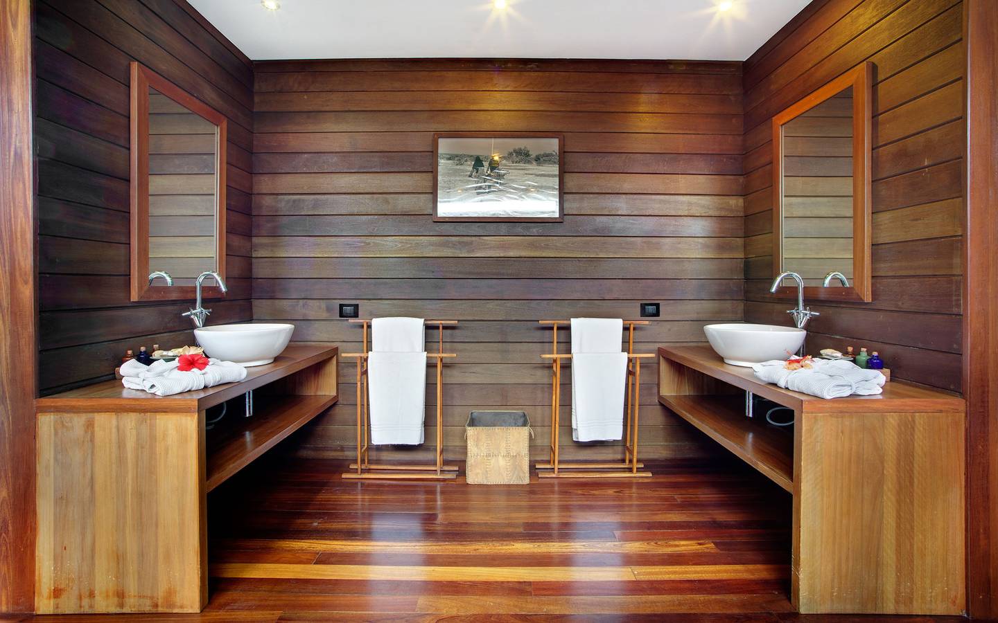 Gangehi_Island_Resort_Watervilla_Deluxe_2