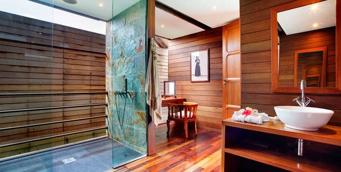 Regendusche, Overwater Deluxe Villa, Gangehi Island Resort