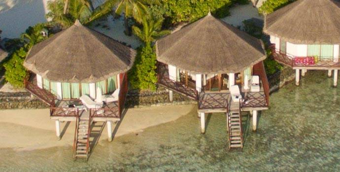 Semi Water Bungalow, Safari Island Resort