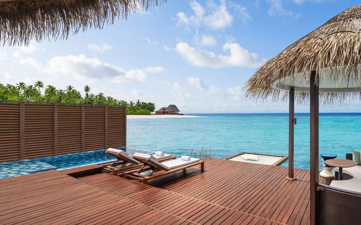W_Maldives_Superior_Überwasservilla_6