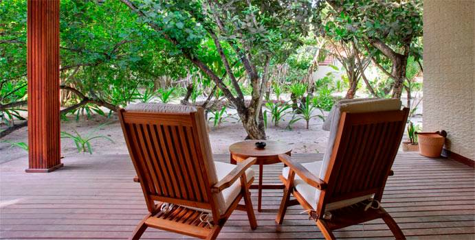 Terrasse, Gartenbungalow, ROBINSON Club Maldives