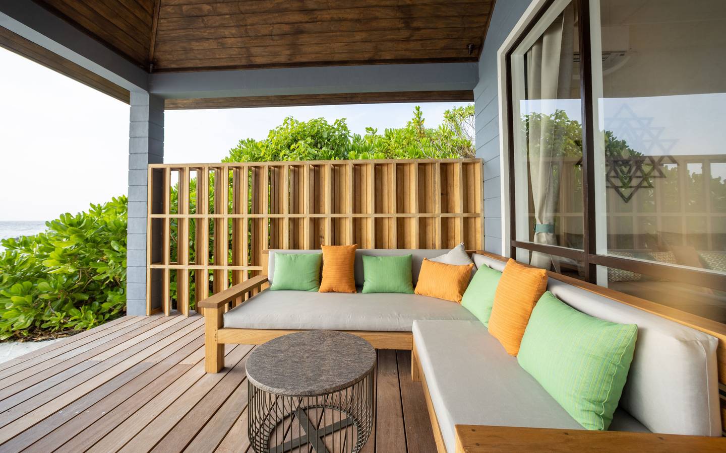 Kuredu_Resort_Maldives_Strandville_mit_zwei_Schlafzimmern_Veranda_2