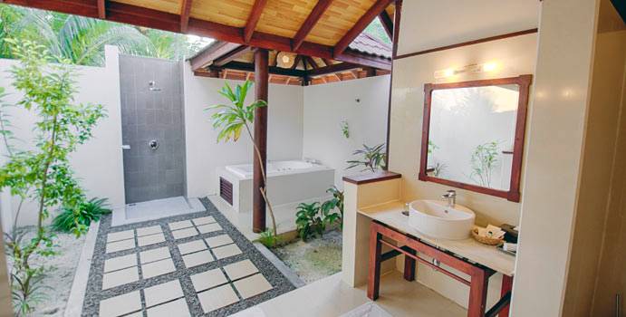 Bad, Strandbungalow Meerblick, ROBINSON Club Maldives