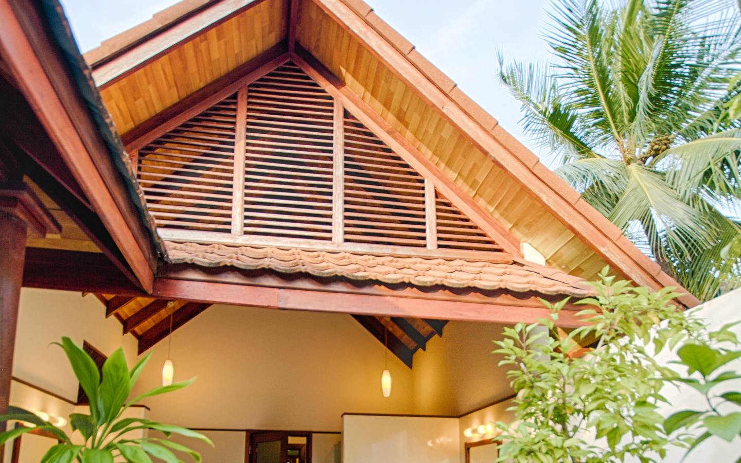 Beach_Villa_Robinson_Maldives_1