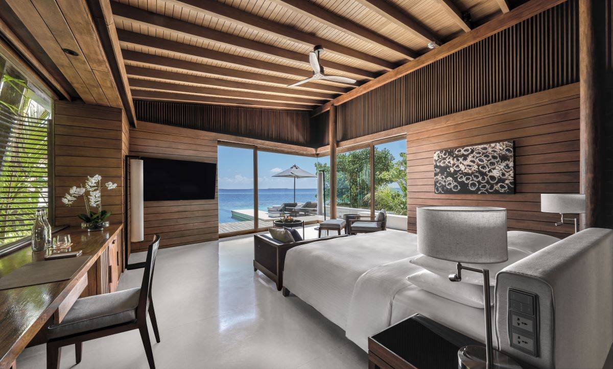 Park Hyatt Maldives Hadahaa, Deluxe Beach Pool Villa, Schlafzimmer mit Meerblick