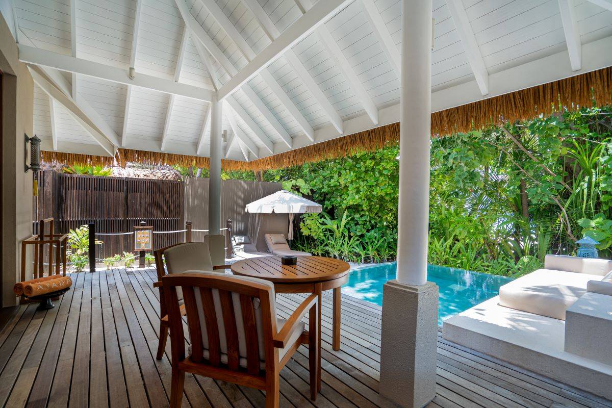 Ayada Maldives, Malediven, Beach Family Suite with Pool, Terrasse mit Pool