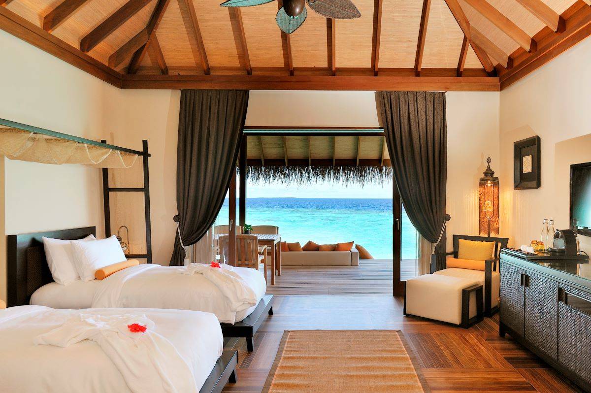 Ayada Maldives, Malediven, Sunset Ocean Family Suite with Pool, Schlafzimmer mit Twin Betten