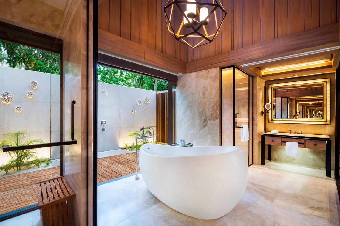 The-St-Regis-Maldives-Garden-Villa-Bathroom