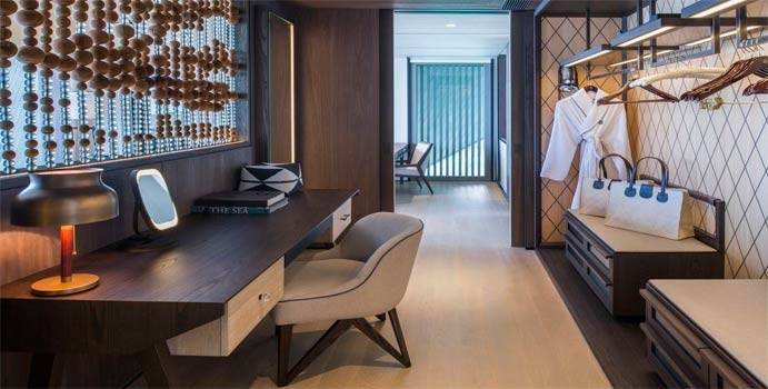 Umkleideraum, Overwater Villa with Pool, The St. Regis Vommuli