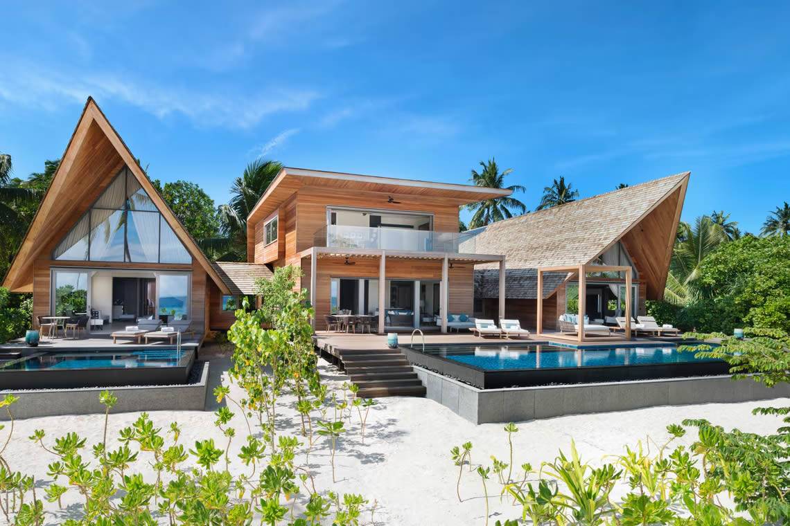 St-Regis-Maldives-Villa-Caroline-Astor-Estate-1