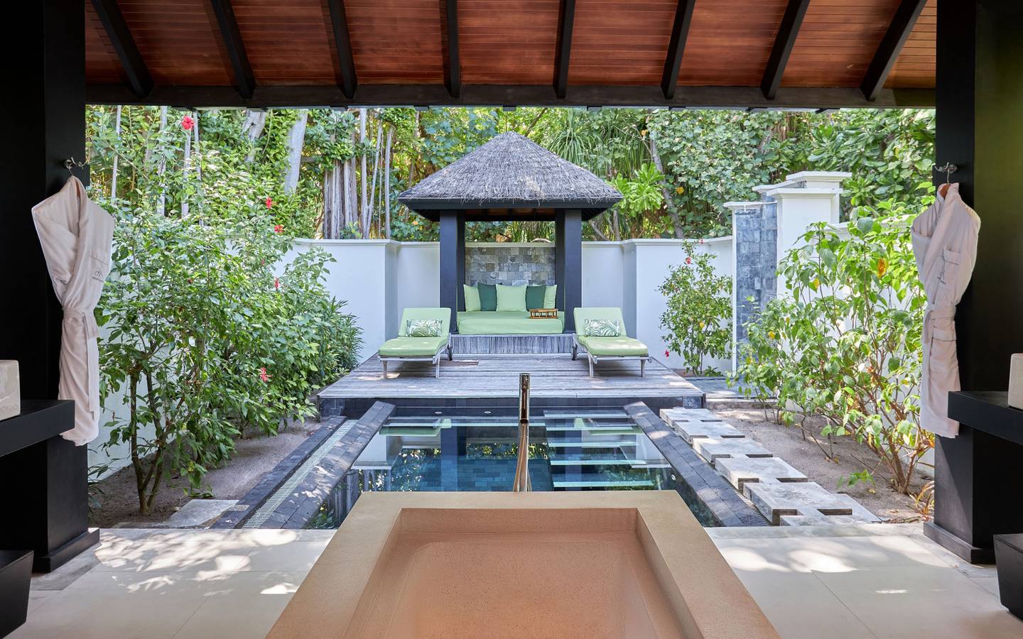 JA_Manafaru_Beach_Villa_with_Private_Pool_"