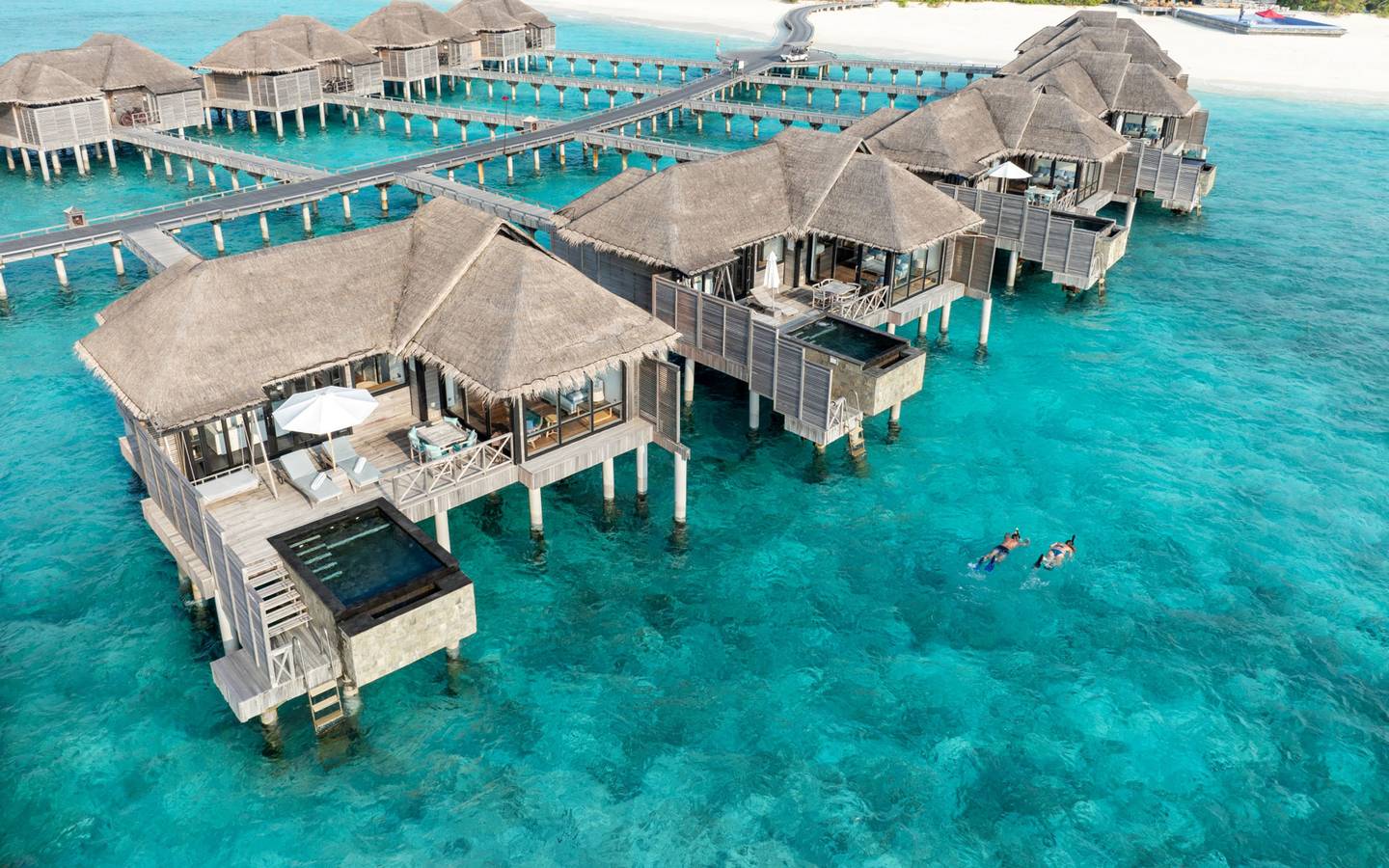 JA_Manufaru_Sunrise_Water_Villa_with_Infinity_Pool_3