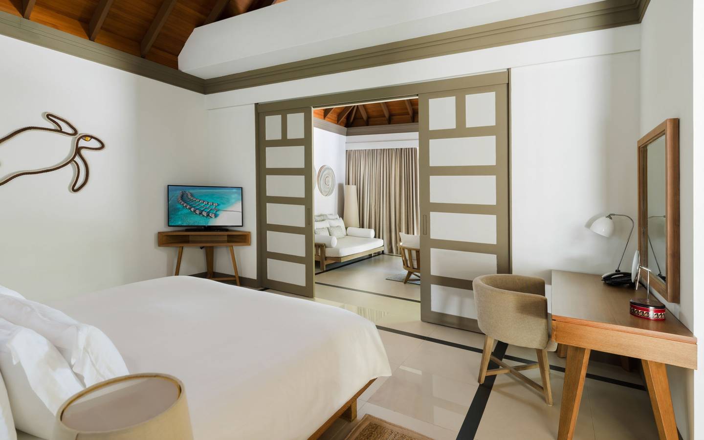 JA_Manafaru_Maldives_Deluxe_Beach_Villa_with_Private_Familiy_Pool_1