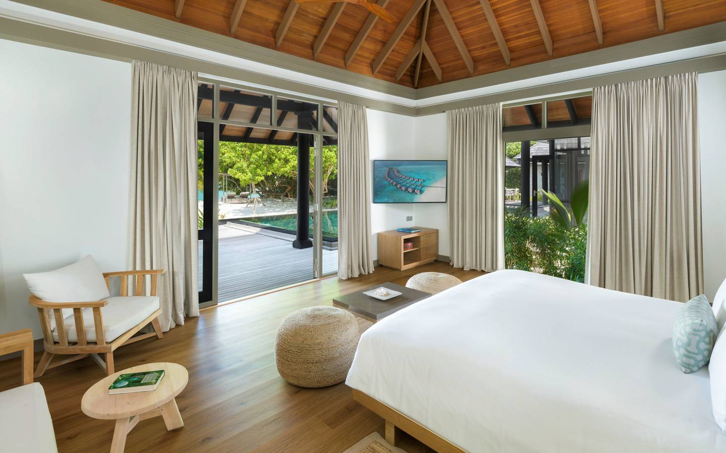 JA_Manafaru_Two_Bedroom_Beach_Residence_with_two_private-Pools_3