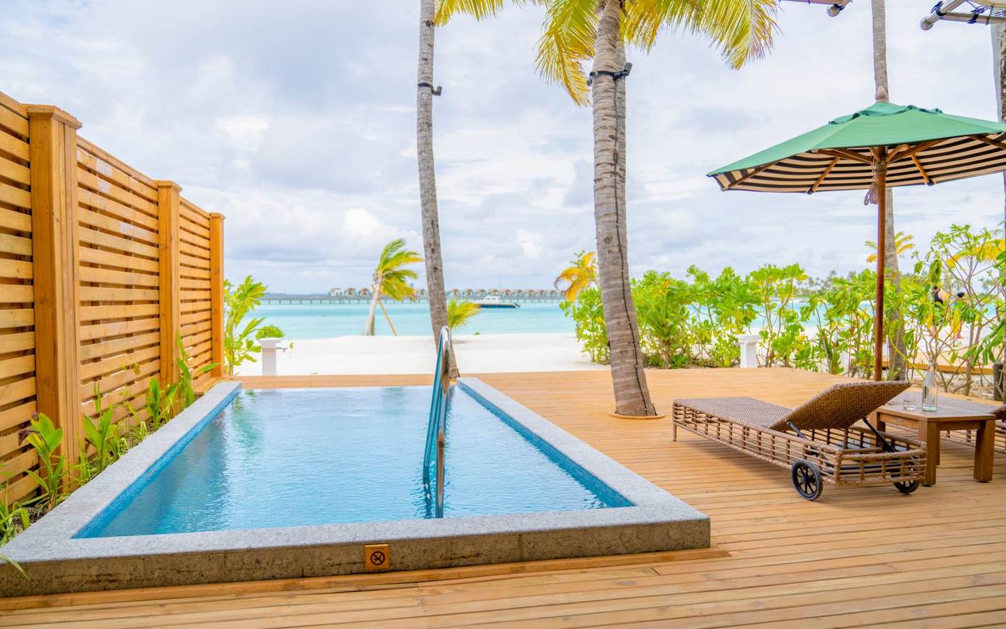 Beach Room mit Pool, SAii Lagoon Maldives