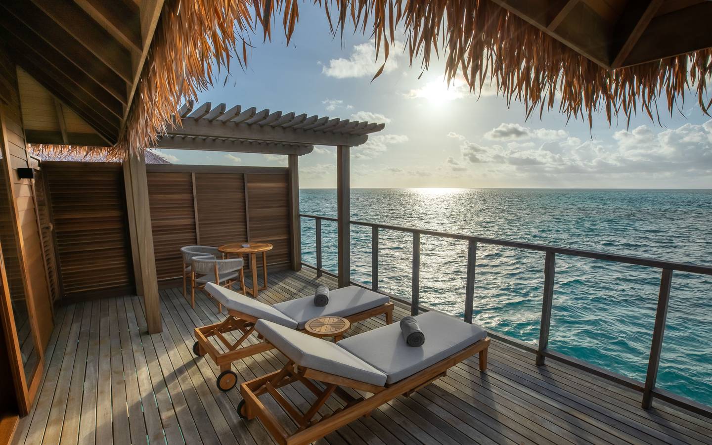 Barceló_Whale_Lagoon_Maldives_Sunset_Water_Villa_4