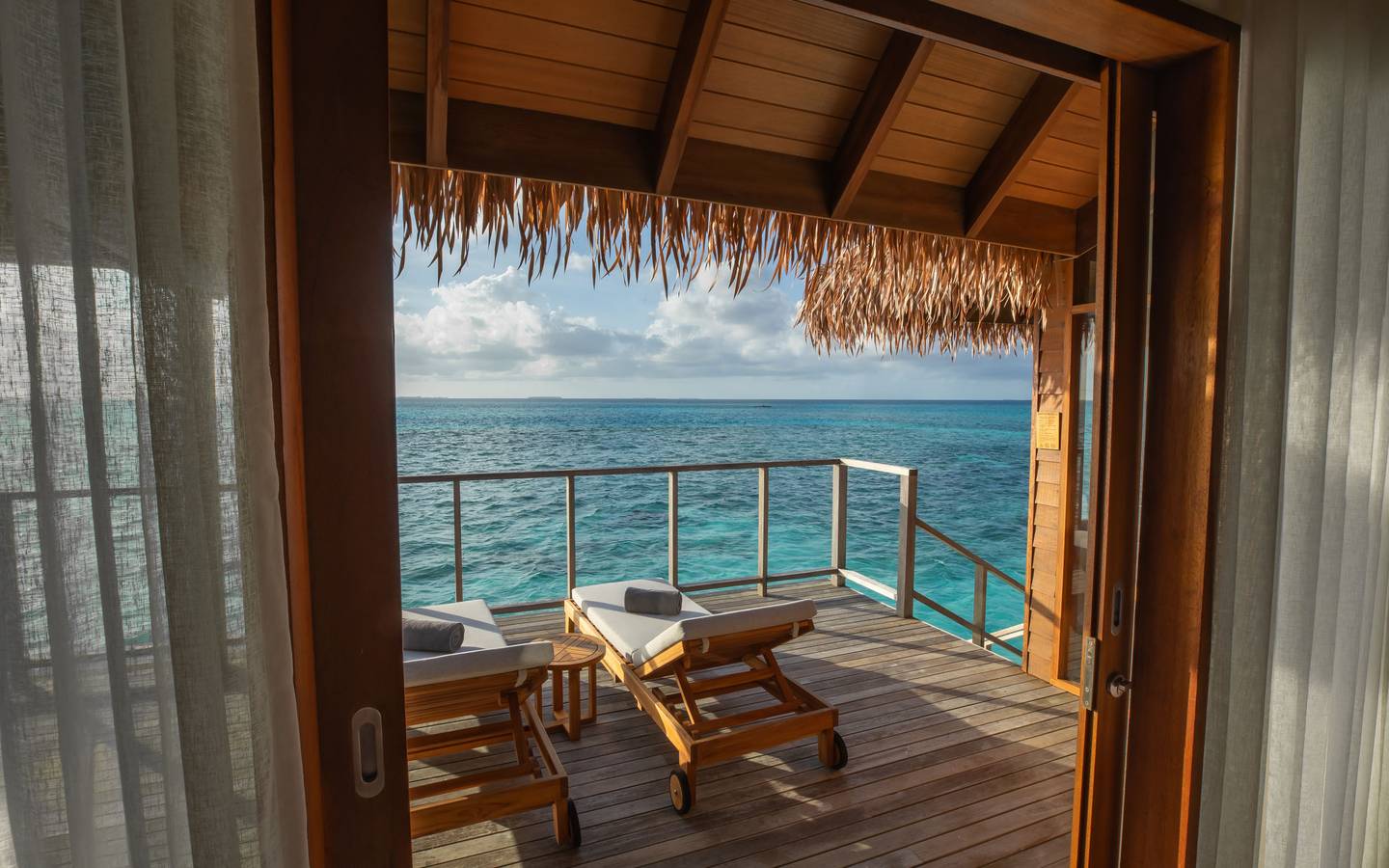 Barceló_Whale_Lagoon_Maldives_Sunset_Water_Villa_5