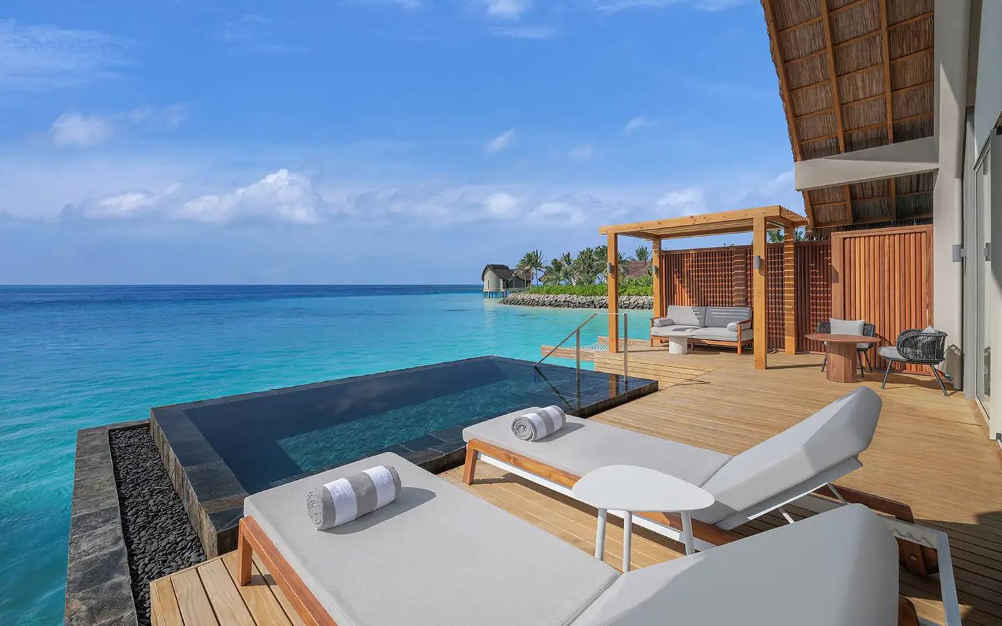JW_Marriott_Kaafu_Atoll_Overwater_Pool_Villa_Pool