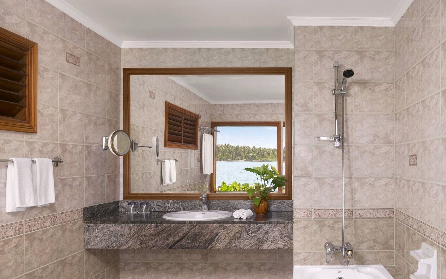 Villa_Park_Sun_Island_Sunset_Water_Villa_5